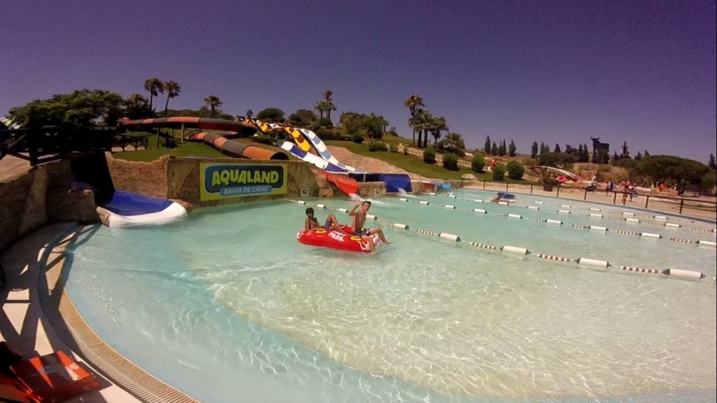 Village Camps International Summer Camp Chiclana, Spain 2017-07-28 https://www.villagecamps.com/journals_admin/images/1841-2192-aquapark 2 (1).jpg